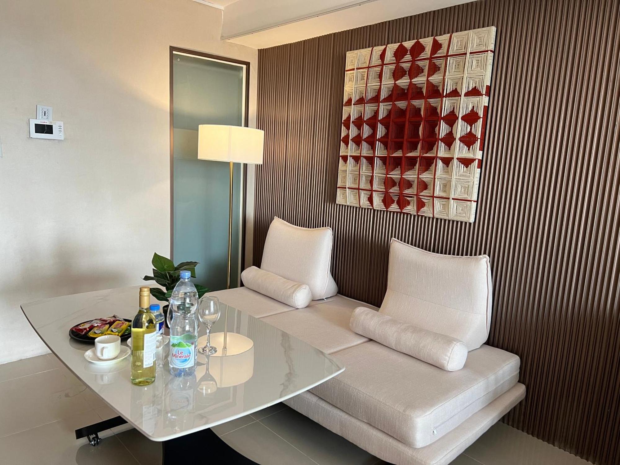 Luxurious European Style Penthouse Modern Apart Ment Cross City Of Dreams Okada Solaire Moa Airport Manille Extérieur photo